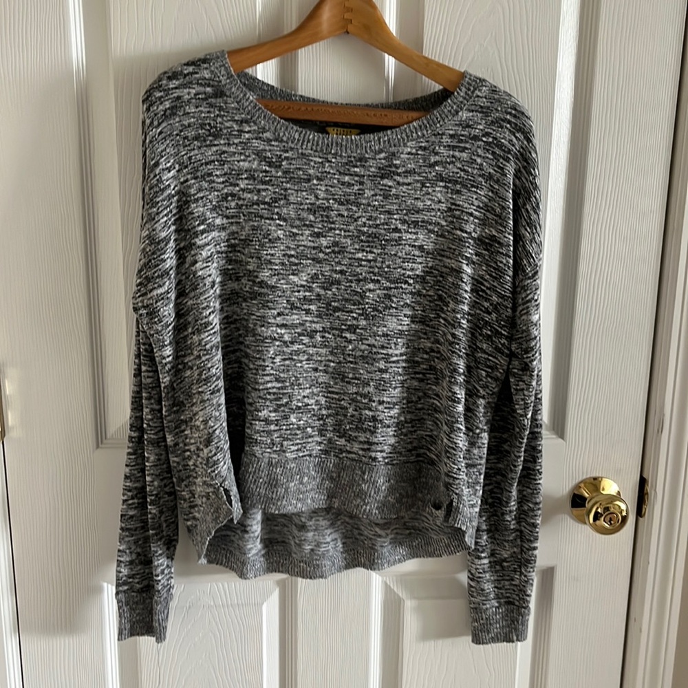 Prince & Fox Heathered Grey Scoop Neck Long Sleeve Sweater Size Medium